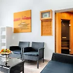 Garner Stuhr - A1 By Ihg 4* Brême