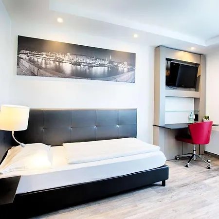 酒店 Garner Stuhr - A1 By Ihg 4*