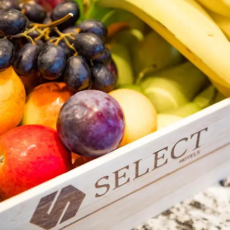 Garner Stuhr - A1 By Ihg Hotel