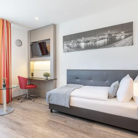 Garner Stuhr - A1 By Ihg 4*