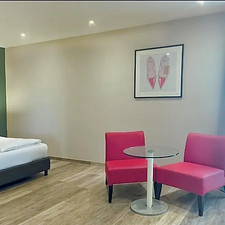 فندق Garner Stuhr - A1 By Ihg