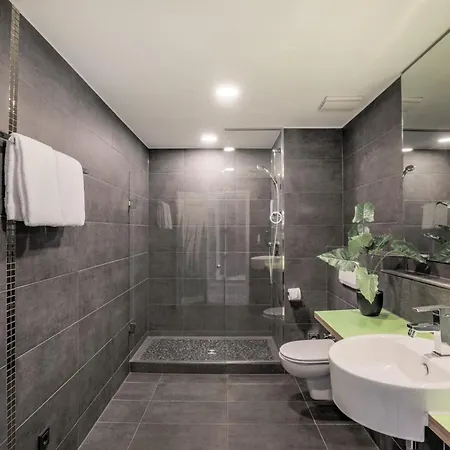 Garner Stuhr - A1 By Ihg Bremen