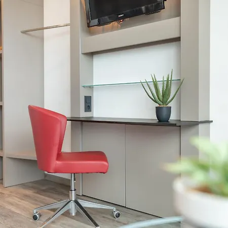 Garner Stuhr - A1 By Ihg 4* Bremen