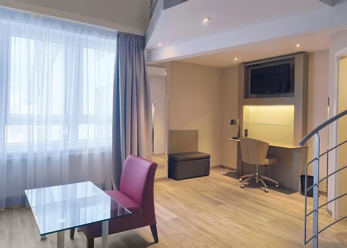 Garner Stuhr - A1 By Ihg Otel