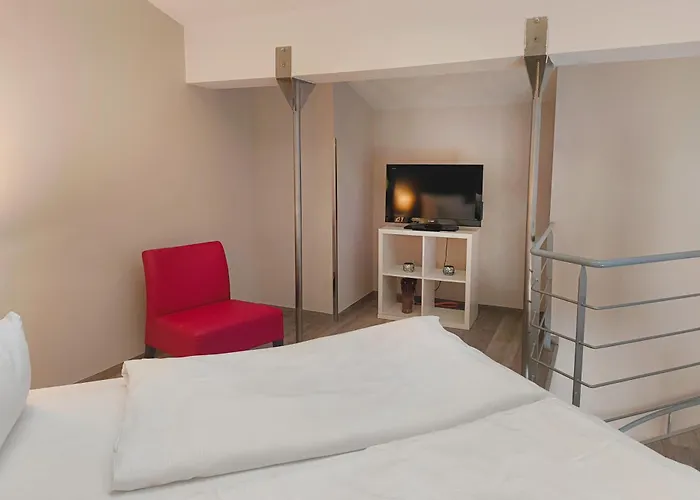 Garner Stuhr - A1 By Ihg Hotel 4*